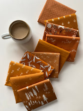 Load image into Gallery viewer, Amberwood Fat Quarter Bundle